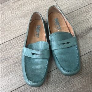Born Women’s Teal Leather Loafers size 8 shoes green